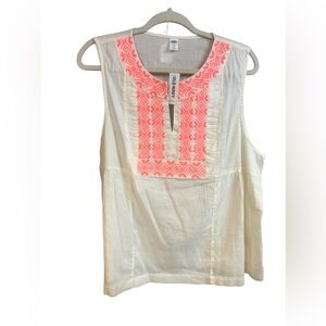 Old Navy NWT Women’s Embroidered Cotton Top XL